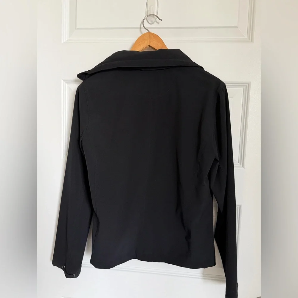 Chico’s Zenergy Black Stretch Zip Athletic Jacket Lightweight Travel size 0 (xs) - Picture 4 of 11